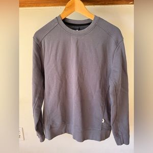 ON Running sweat suit. Top and shorts together.